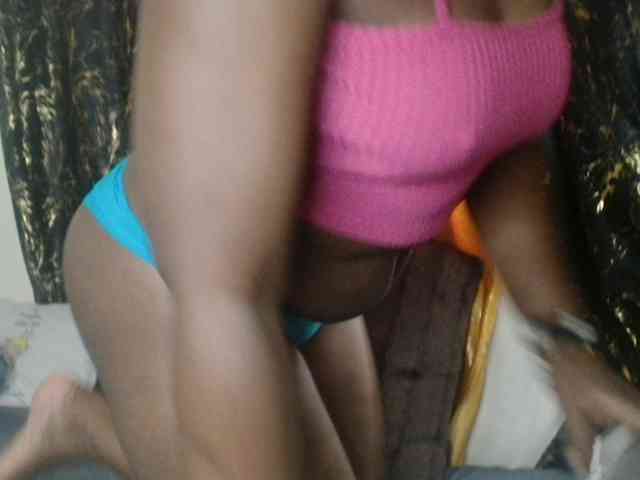 Sexxy-pretty24 webcam