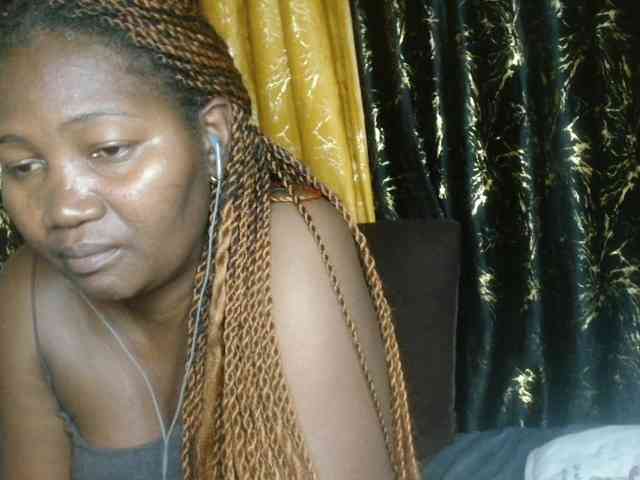 Sexxy-pretty24 webcam