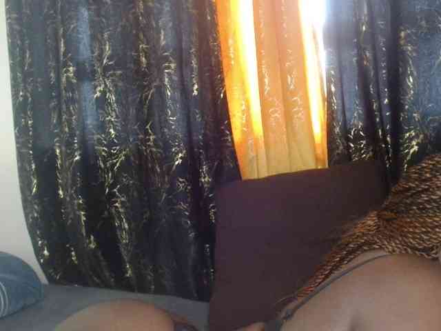 Sexxy-pretty24 webcam