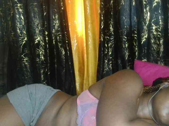 Sexxy-pretty24 webcam