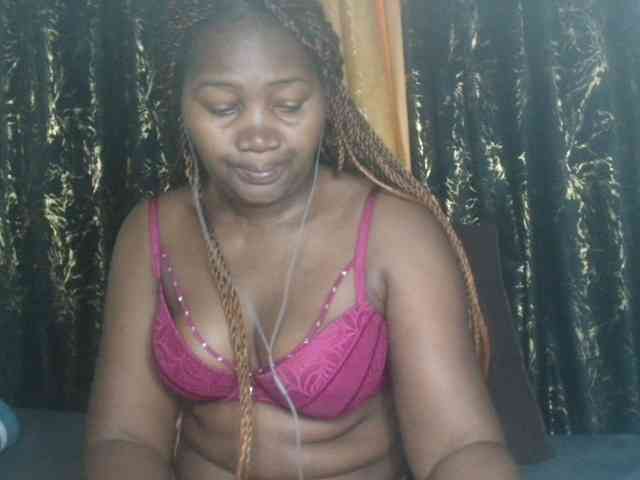 Sexxy-pretty24 webcam