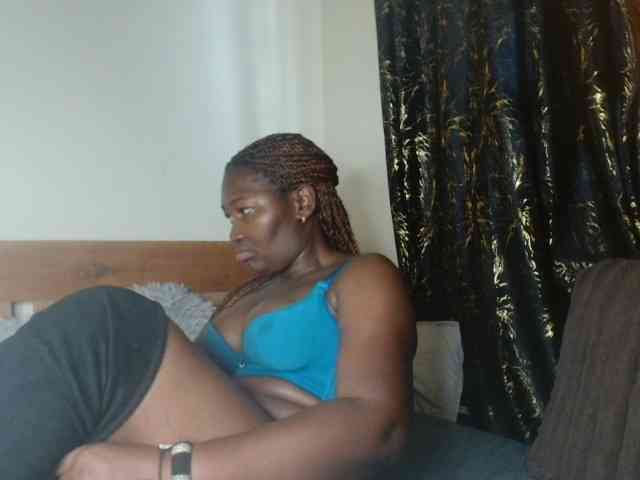 Sexxy-pretty24 webcam