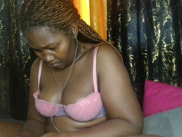Sexxy-pretty24 webcam