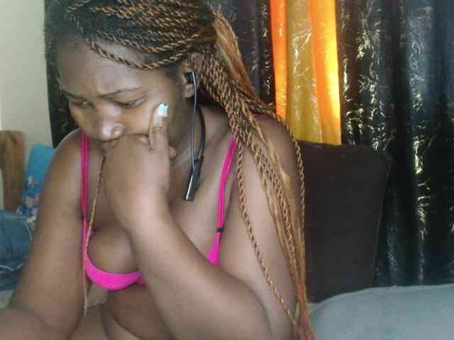 Sexxy-pretty24 webcam