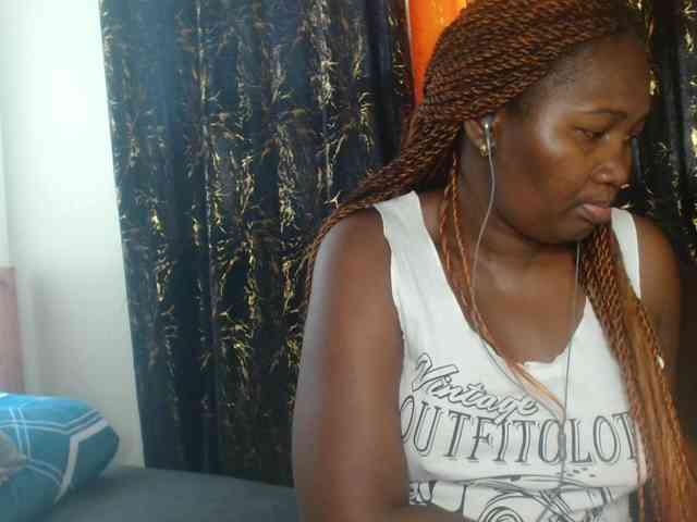 Sexxy-pretty24 webcam