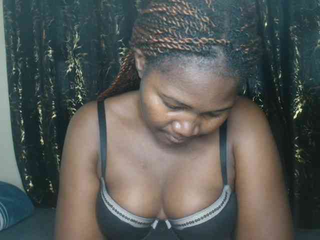 Sexxy-pretty24 webcam