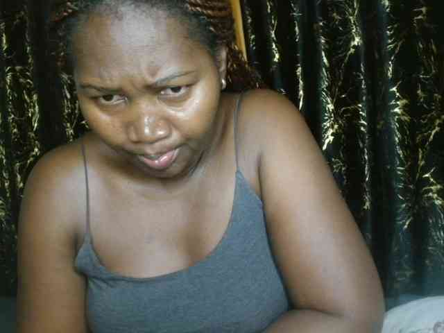 Sexxy-pretty24 webcam