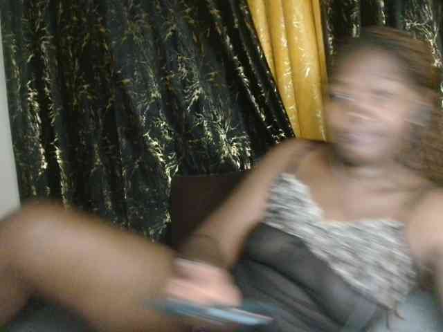 Sexxy-pretty24 webcam