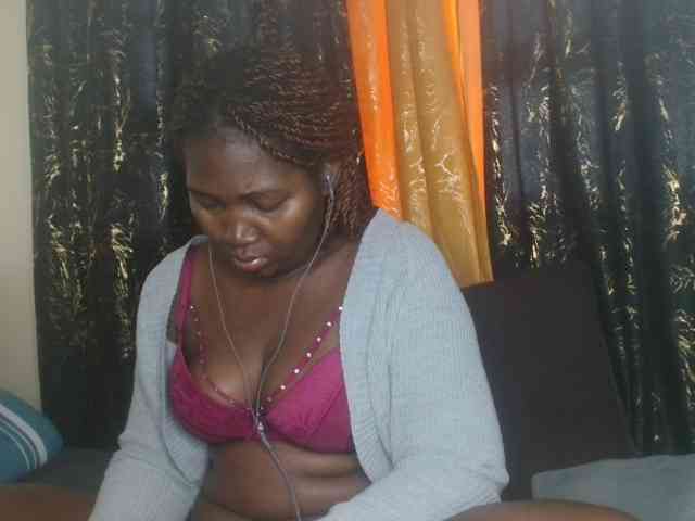 Sexxy-pretty24 webcam