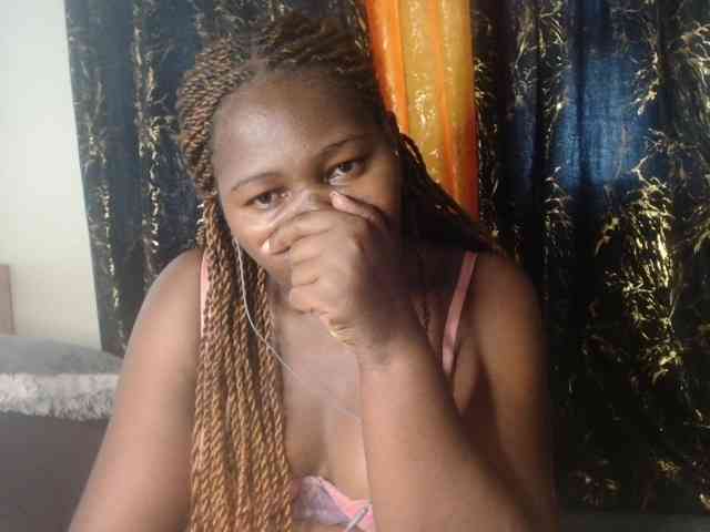 Sexxy-pretty24 webcam