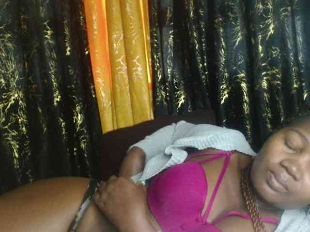 Sexxy-pretty24 webcam