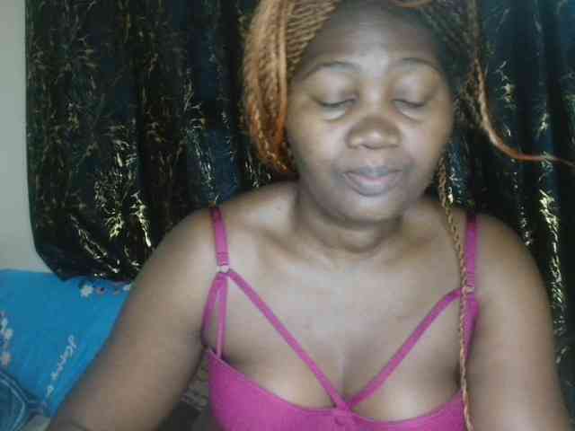 Sexxy-pretty24 webcam