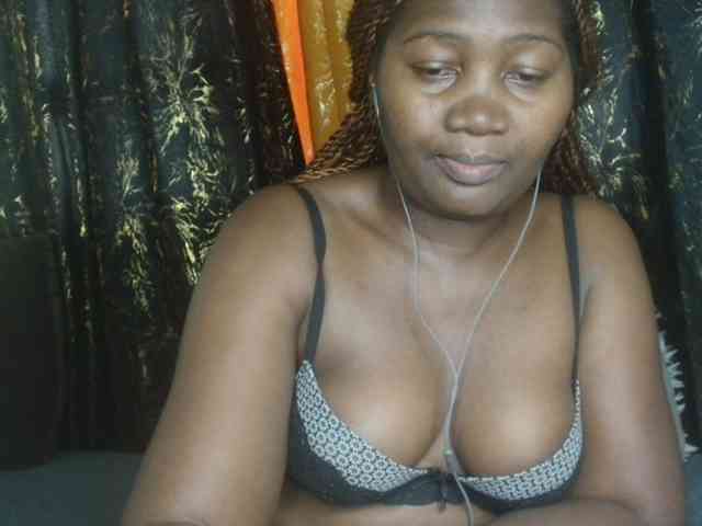 Sexxy-pretty24 webcam