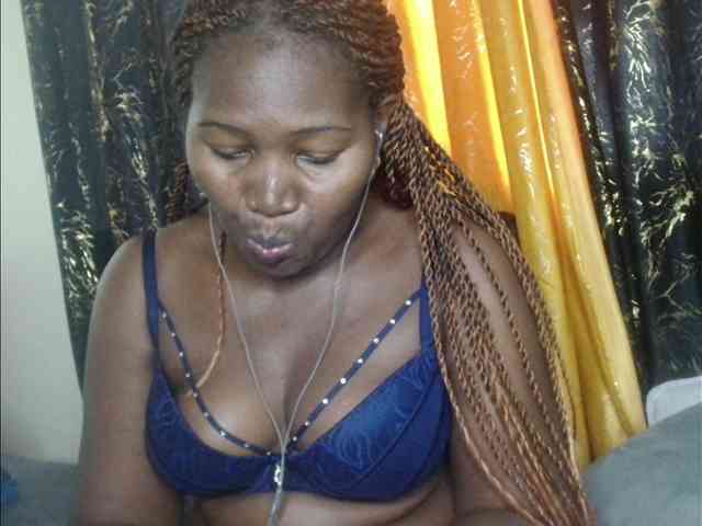 Sexxy-pretty24 webcam