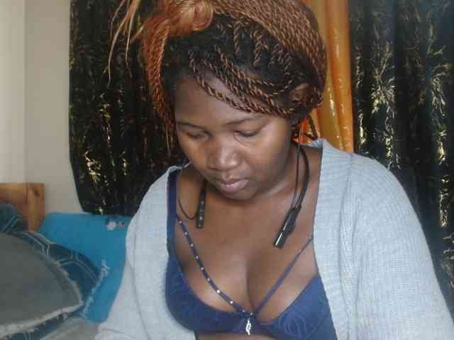 Sexxy-pretty24 webcam