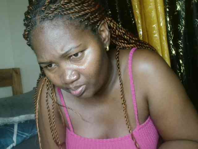 Sexxy-pretty24 webcam