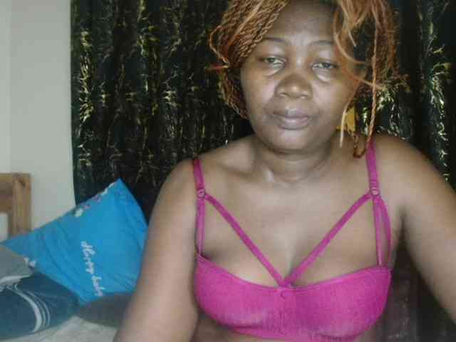 Sexxy-pretty24 webcam