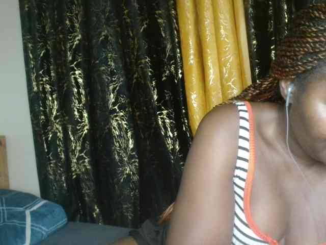 Sexxy-pretty24 webcam