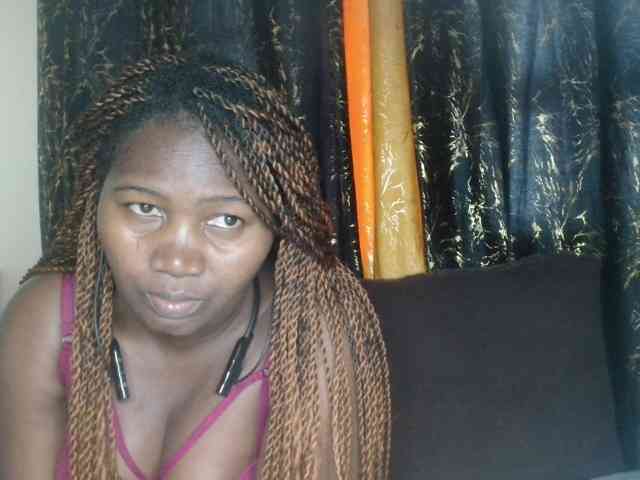 Sexxy-pretty24 webcam