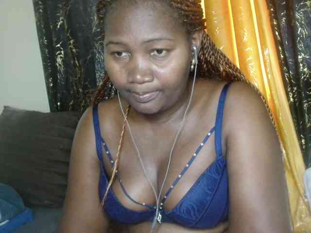 Sexxy-pretty24 webcam