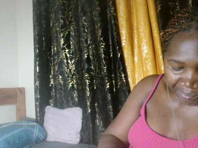 Sexxy-pretty24 webcam