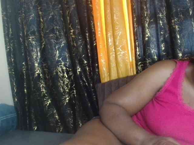 Sexxy-pretty24 webcam