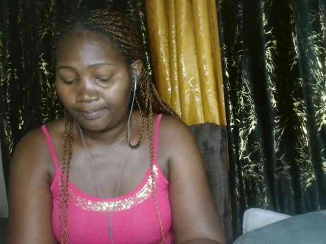 Sexxy-pretty24 webcam