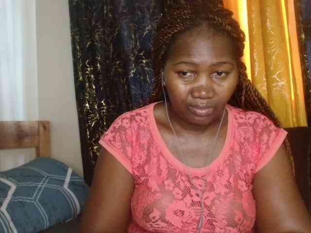 Sexxy-pretty24 webcam