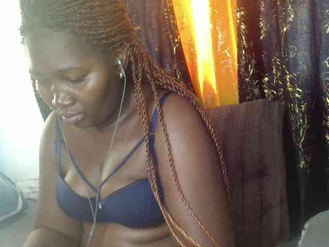 Sexxy-pretty24 webcam