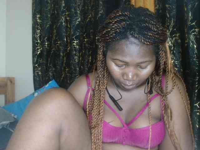 Sexxy-pretty24 webcam