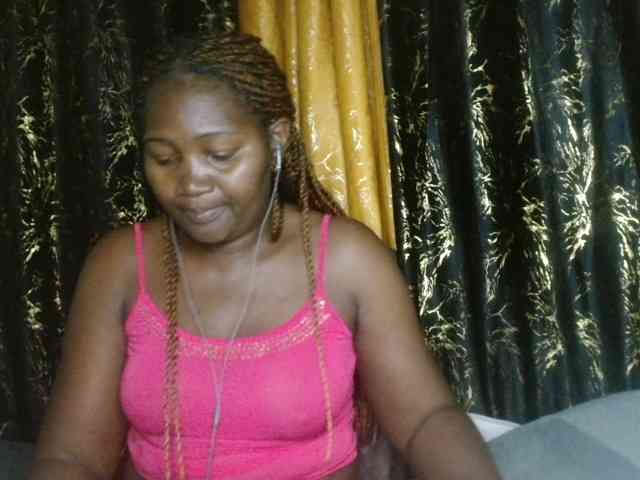 Sexxy-pretty24 webcam