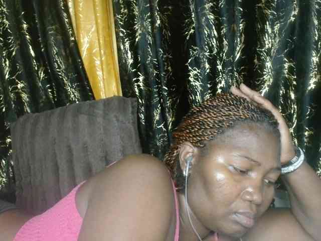 Sexxy-pretty24 webcam