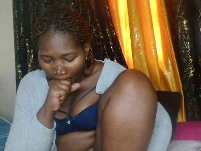 Sexxy-pretty24 webcam