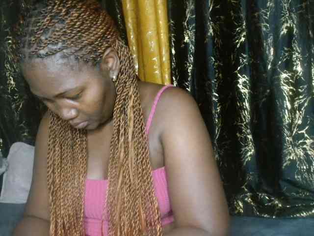 Sexxy-pretty24 webcam