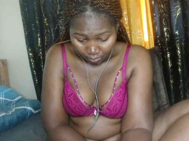 Sexxy-pretty24 webcam