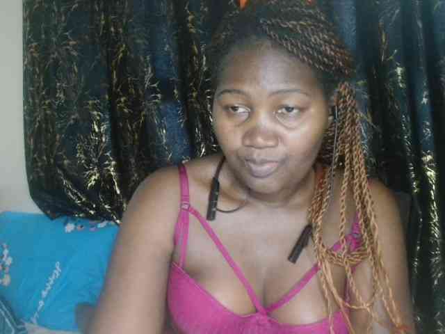 Sexxy-pretty24 webcam