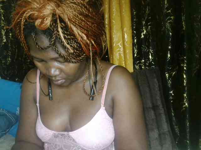 Sexxy-pretty24 webcam