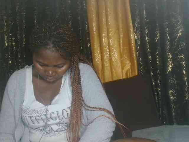 Sexxy-pretty24 webcam