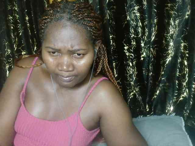 Sexxy-pretty24 webcam