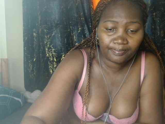 Sexxy-pretty24 webcam