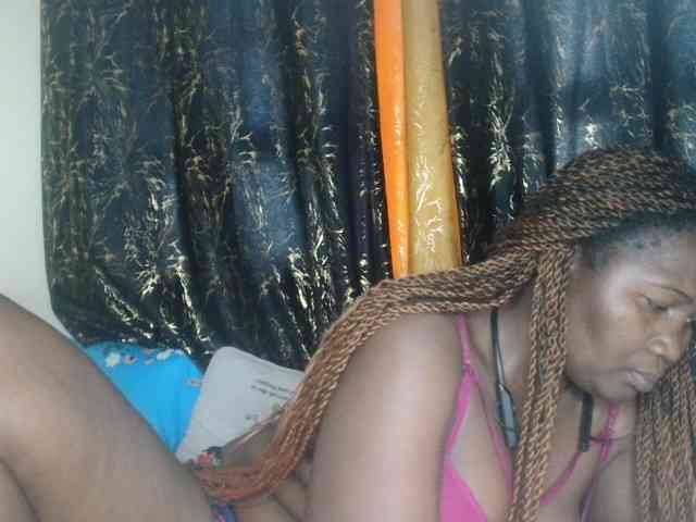 Sexxy-pretty24 webcam