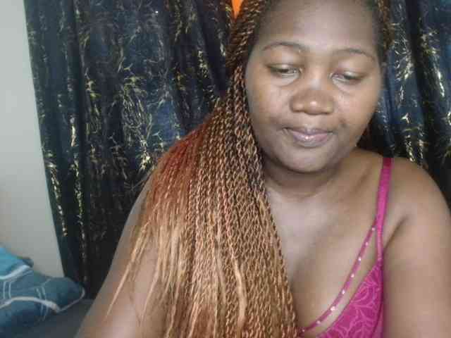 Sexxy-pretty24 webcam