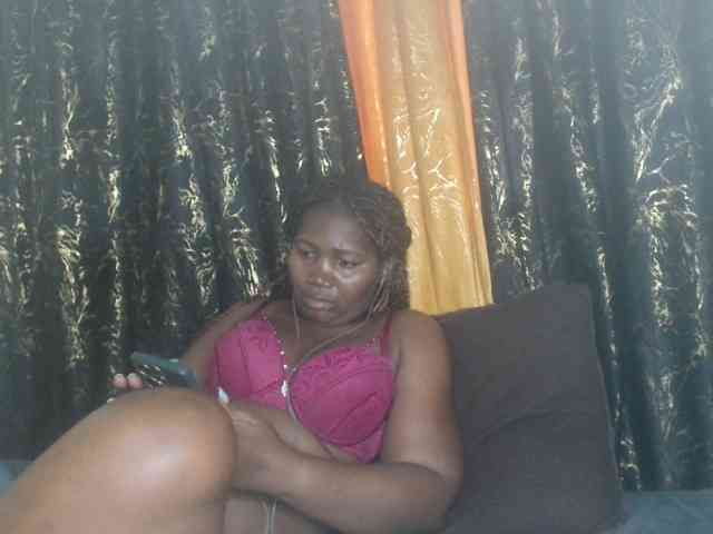 Sexxy-pretty24 webcam