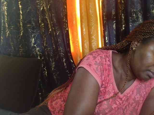 Sexxy-pretty24 webcam
