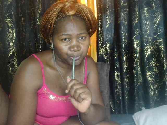 Sexxy-pretty24 webcam