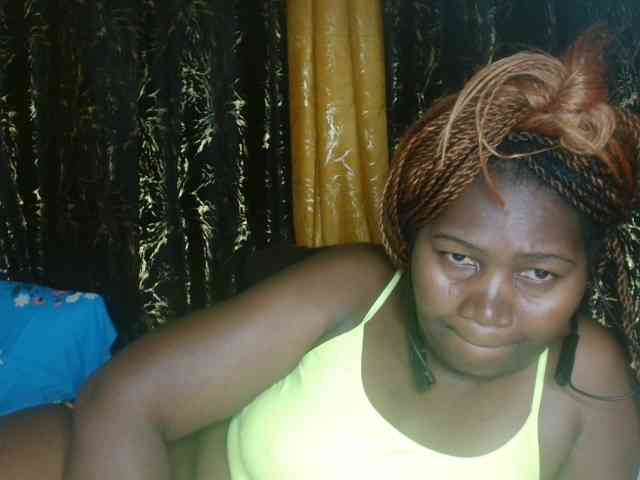 Sexxy-pretty24 webcam