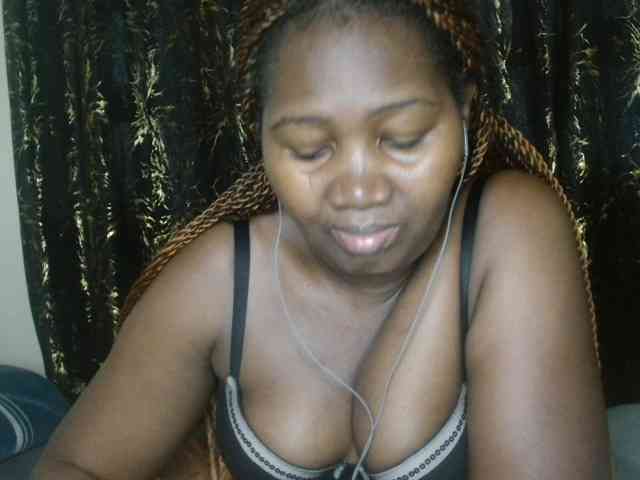 Sexxy-pretty24 webcam