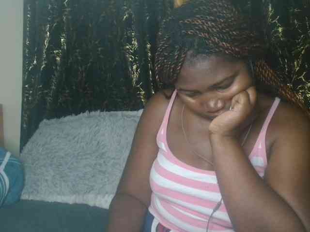 Sexxy-pretty24 webcam