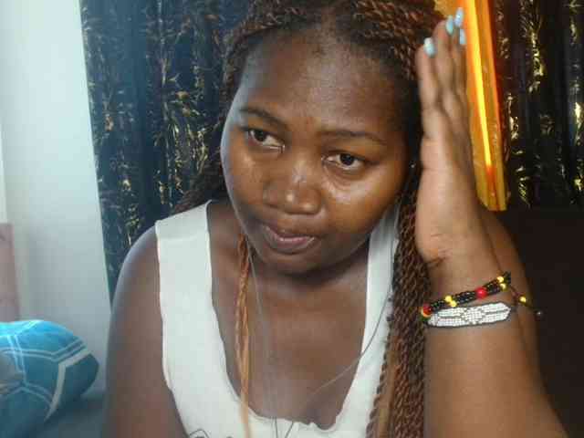 Sexxy-pretty24 webcam