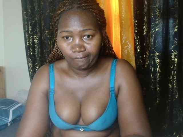 Sexxy-pretty24 webcam